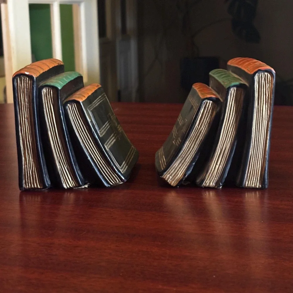Cast Plaster Vintage Bookends – Felt Bottoms, Stack of Books Design, 5.25x4x4.5